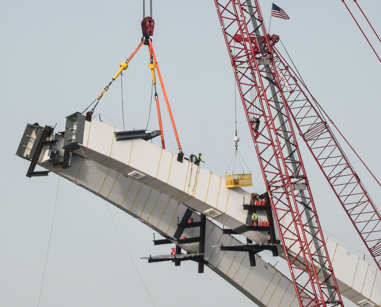111519-mda-nws-bridgeconst-228.jpg